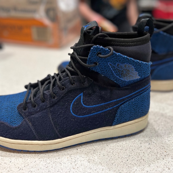 Air Jordan 1 Retro High OG 'Ultra Royal' - Picture 6 of 6